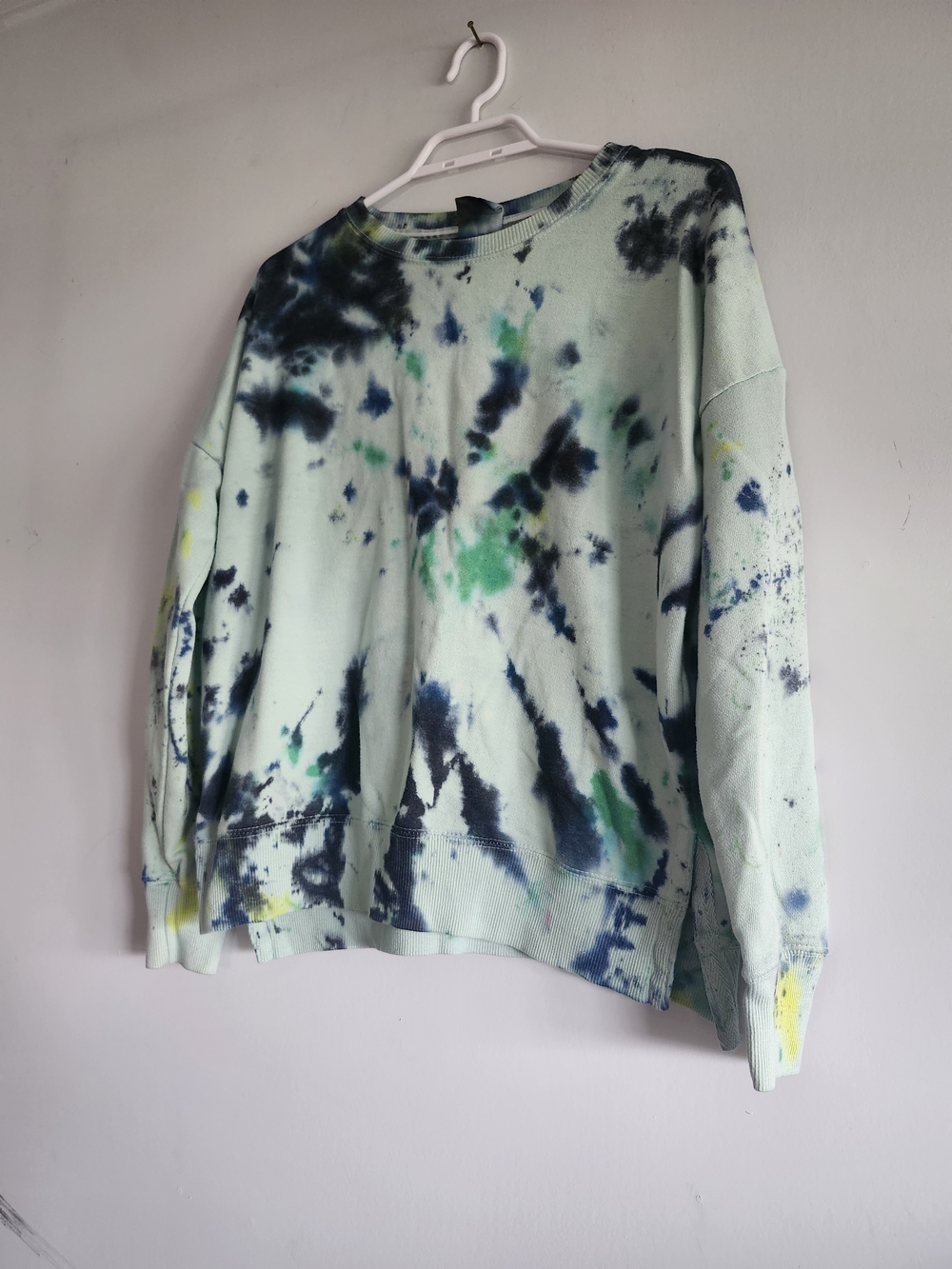 Hand Dyed Southern Spirit Crewneck Large | Mint Navy Yellow Green Sweatshirt